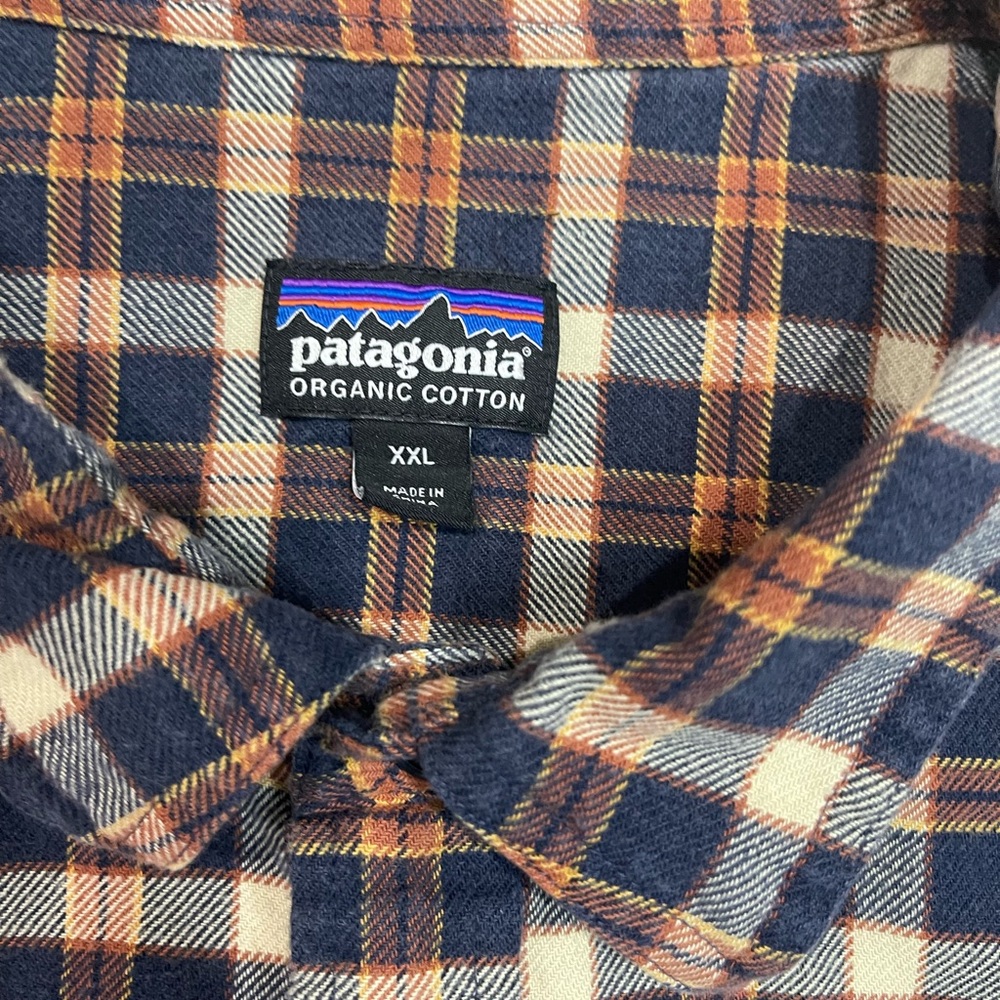 Patagonia Long Sleeve Button Down Shirt - Picture 3 of 5